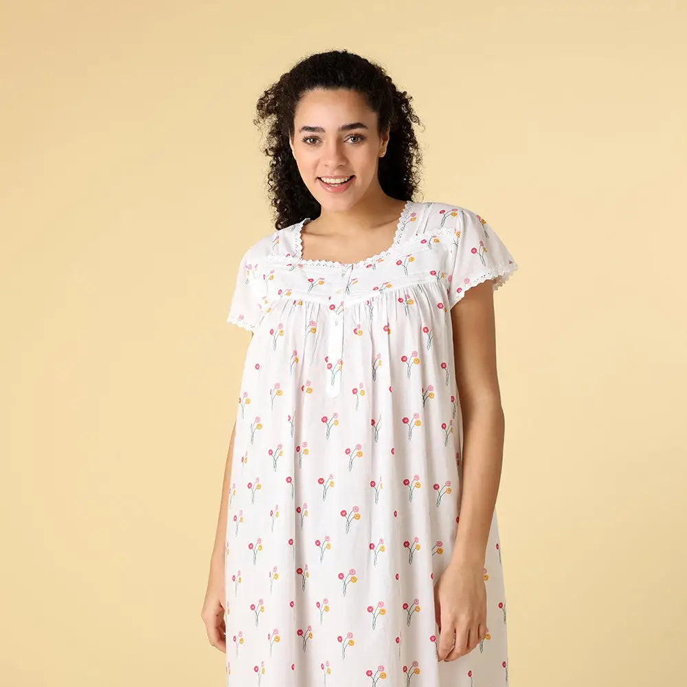 Flower Detailed Victorian Nightgown