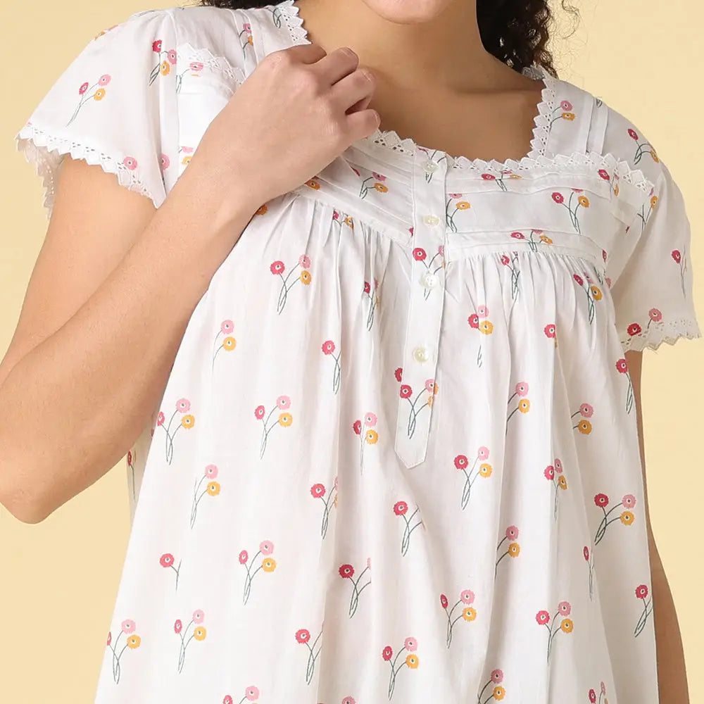 Flower Detailed Victorian Nightgown